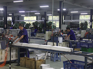 Los pedidos de accesorios de montaje solar para techos en Tailandia en grandes cantidades han aumentado considerablemente