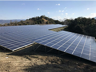 La capacidad instalada del mercado de energía solar de EE. UU. Ha superado 100GW 