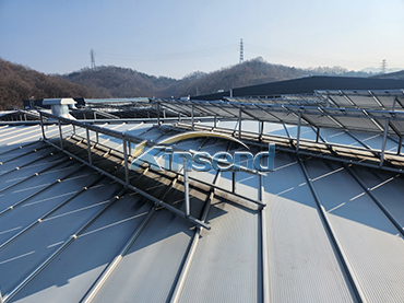 Estructura metálica para montaje en techo con trípode ajustable de 500 kW
